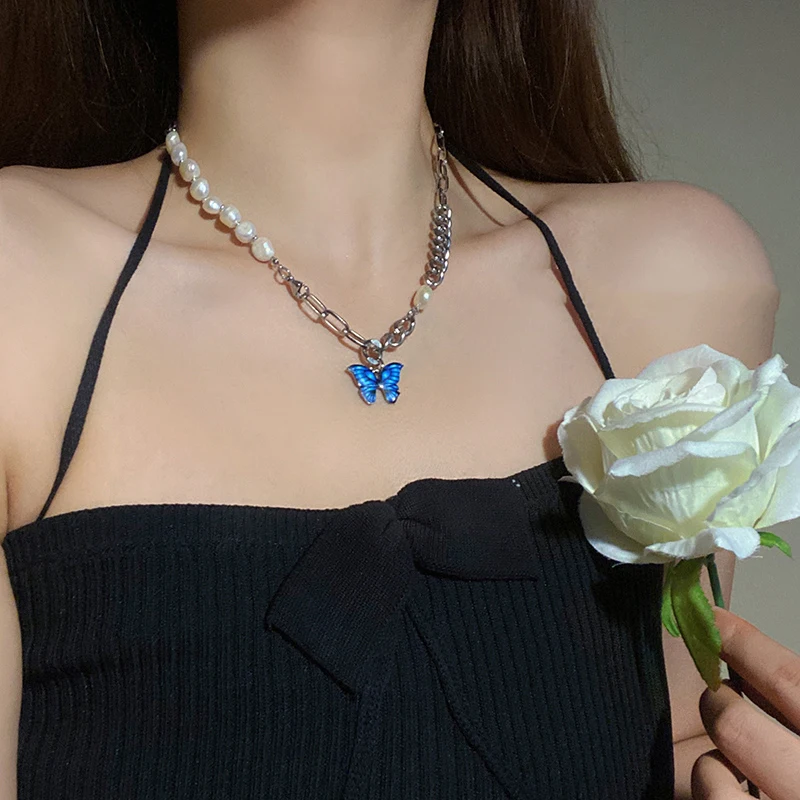 

Korean Fashion Cute Butterfly Necklace For Womans Hollow Out Splicing Artificial Pearl Nacklace Trendy Kpop Alloy Collares
