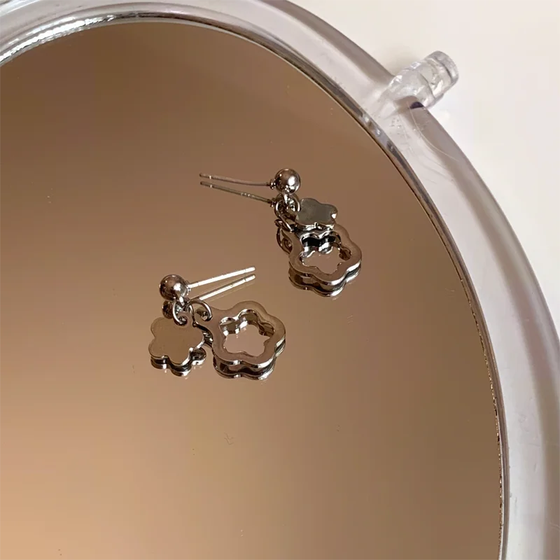 

S925 needle Modern Jewelry Flower Earrings Pretty Design Silvery Plating Hot Selling Metal Drop Earrings For Celebration Gifts