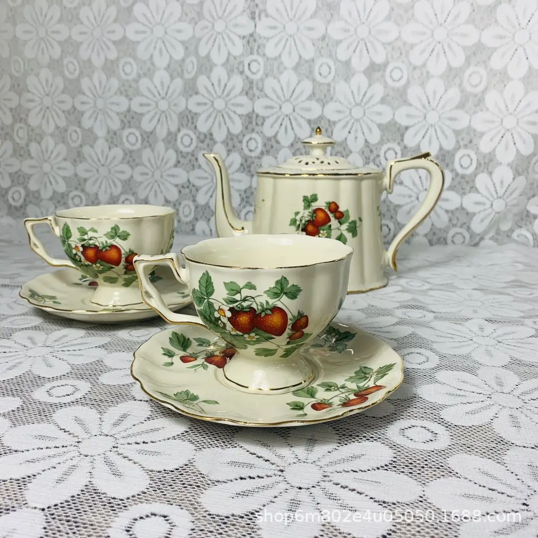 French retro Phnom Penh Cream Strawberry small fresh afternoon tea ceramic coffee cup plate big mouth milk tea cup teapot