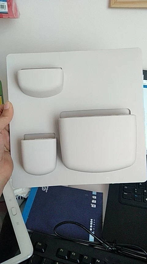 Пластиковый самоклеящийся стеллаж для хранения в кухонном холодильнике