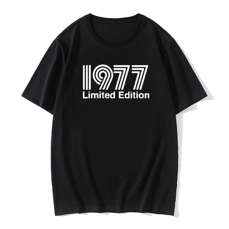 

Fun Born In 1977 T Shirt Men Cotton O-neck Short Sleeve Limited Edition 1977 Birthday Gift Tshirt For Father Husband Tops Tee