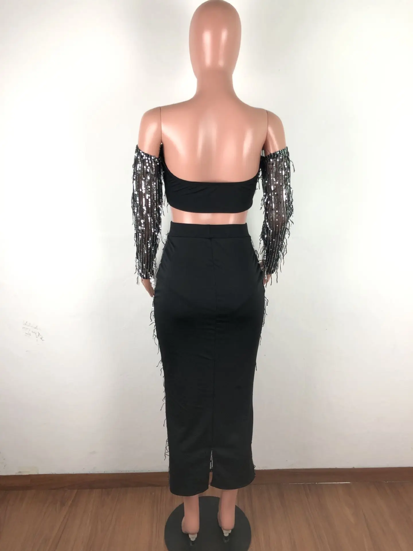 

Sexy Long Tassel Sequined Two Pieces Suit Skirt Strapless Off Shoulder Long Sleeve Crop Top +Sheer Mesh Bodycon Skirt Club Wear