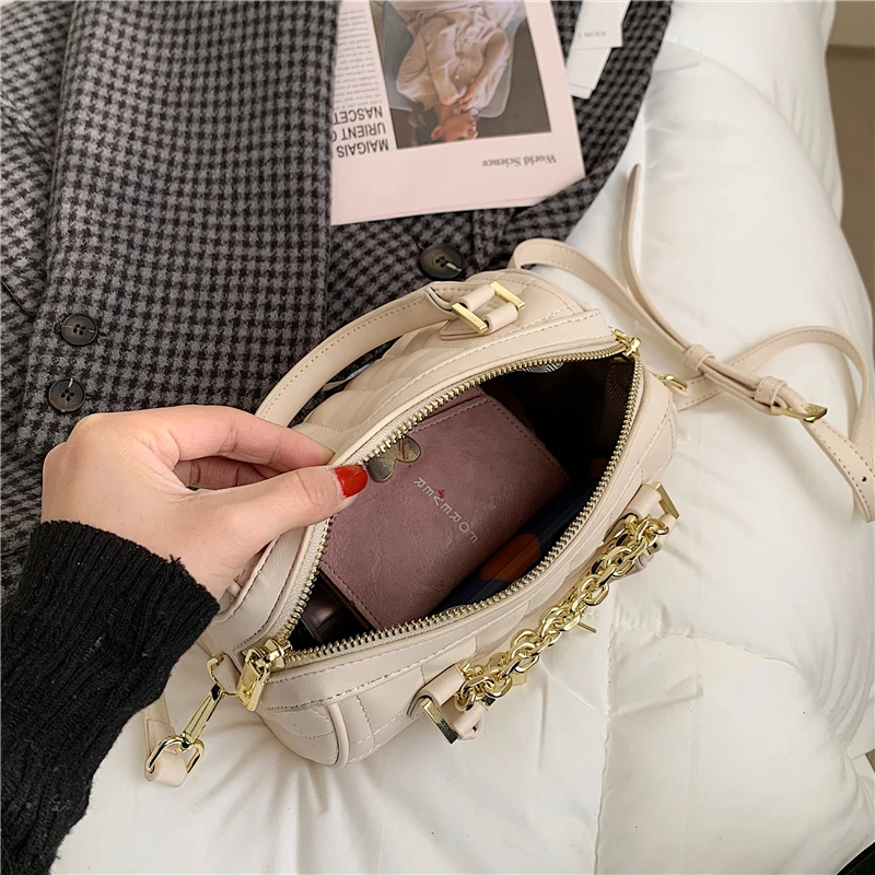 

Korean Style Small Plaid Boston Handbag For Women Fancy Design Chain Double Zipper Tote High Quality Shoulder Crossbody Bag 2021