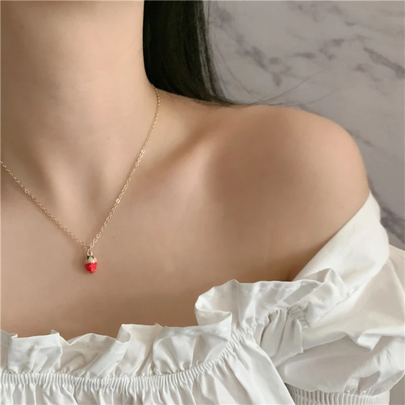 

New Accessories Cute Strawberry Pendant&necklaces Women Fruit Chain Choker Necklaces Heart Pearl Geometry Pendant Enamel