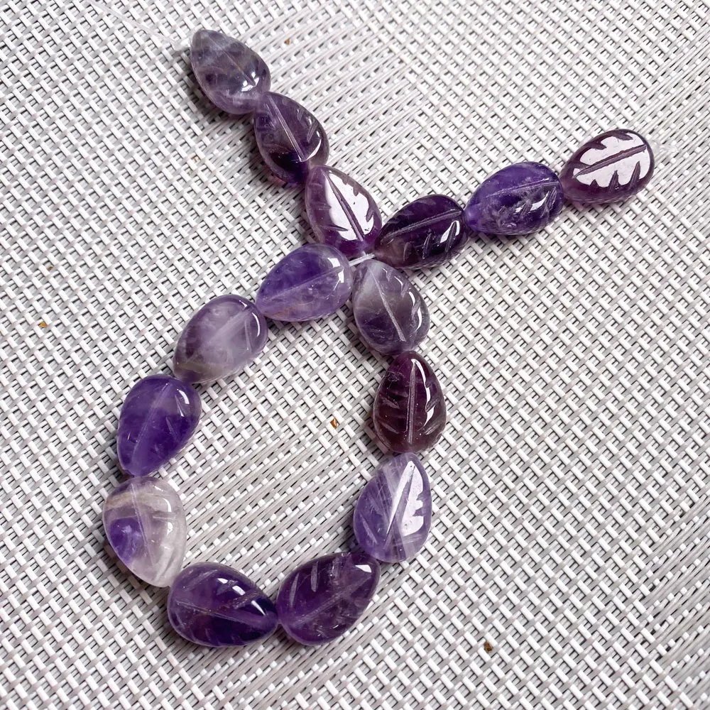 Бусины из натурального камня полуобработанные в форме листа кристаллы россыпью