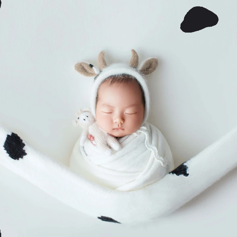 

2 Pcs Baby Knitting Cow Hat Animal Doll Set Handmade Crochet Mohair Beanies Newborn Photography Props Bonnet Infants Photo