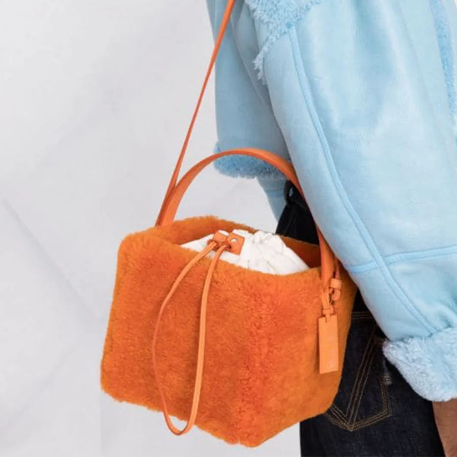 

2021 зимние дизайнерские Брендовые женские сумки из искусственного меха, роскошные пушистые плюшевые сумки на плечо, высокое качество, женск...