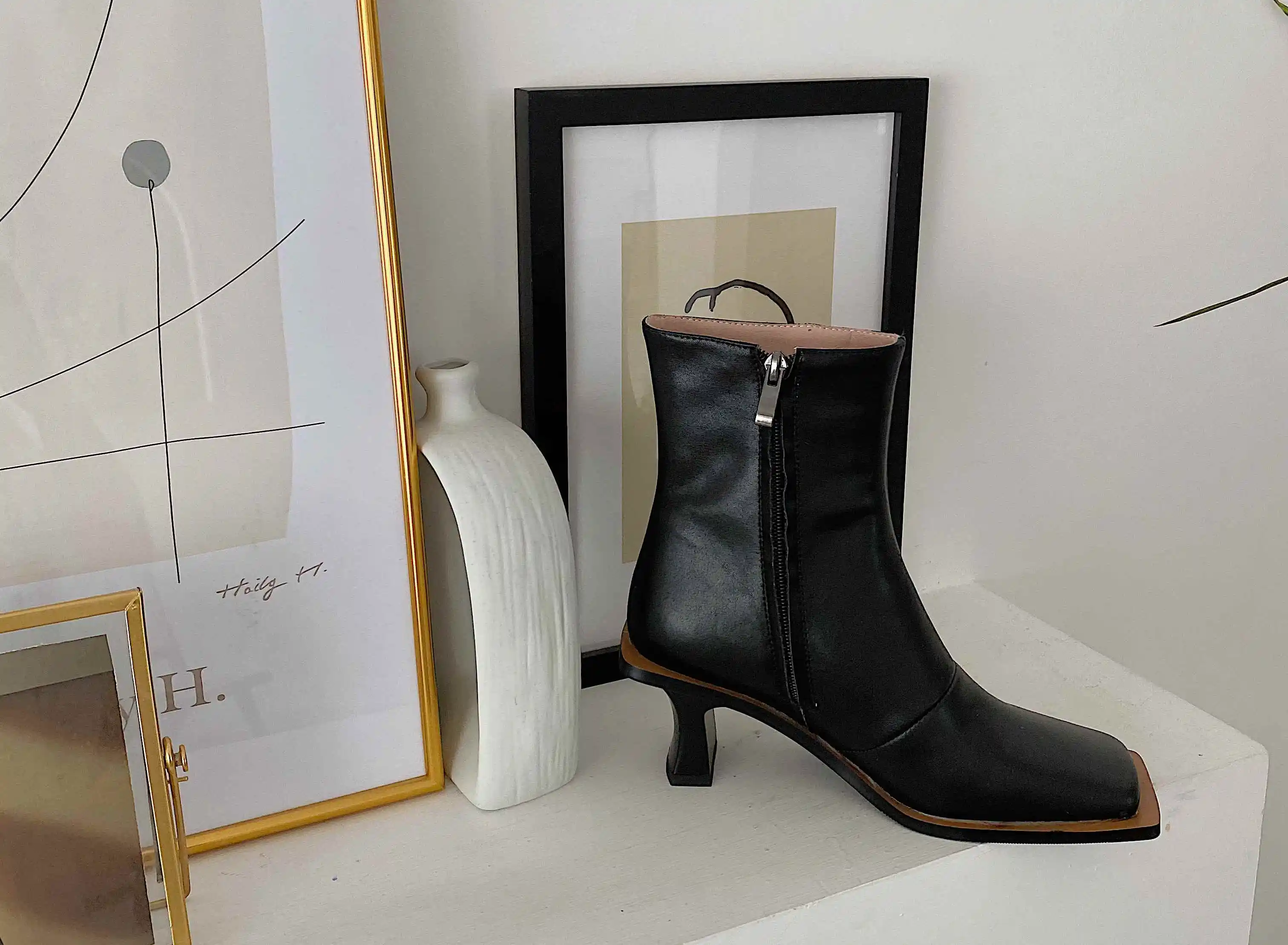 

Krazing Pot new western boots genuine leather catwalk modern high strange heel square toe zipper european design ankle boots L01