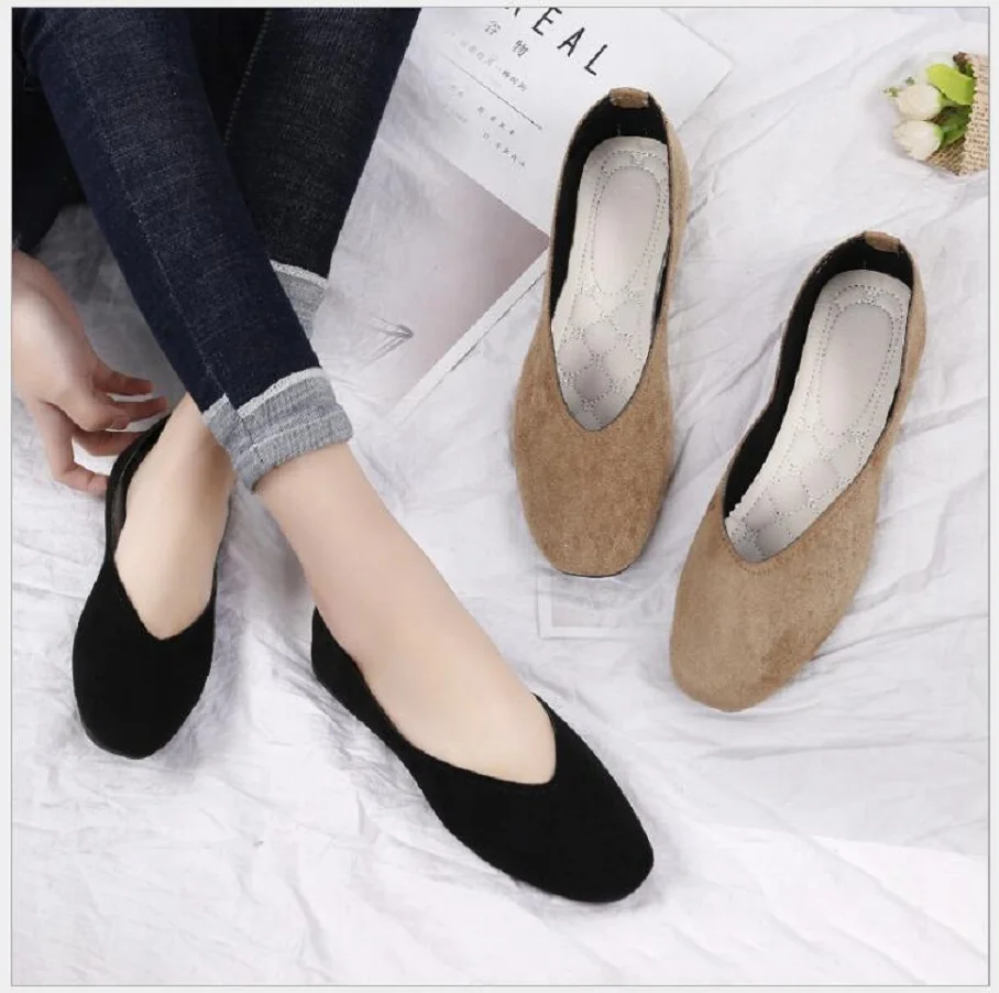 2019 г. модная летняя обувь женская из флока на плоской подошве разноцветная