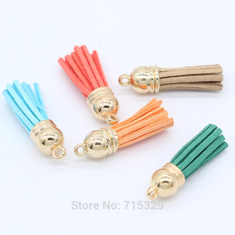 Подвеска в ассортименте из бархатной кожи с кисточками 38 мм | Украшения и