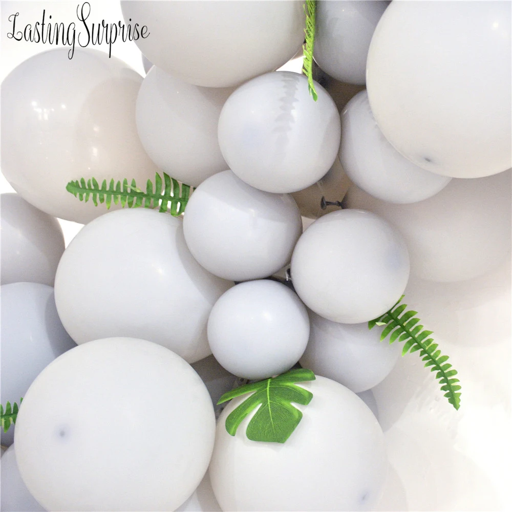 Набор серых матовых шаров с арокой и гирляндой 128 шт. серые темно шары украшение