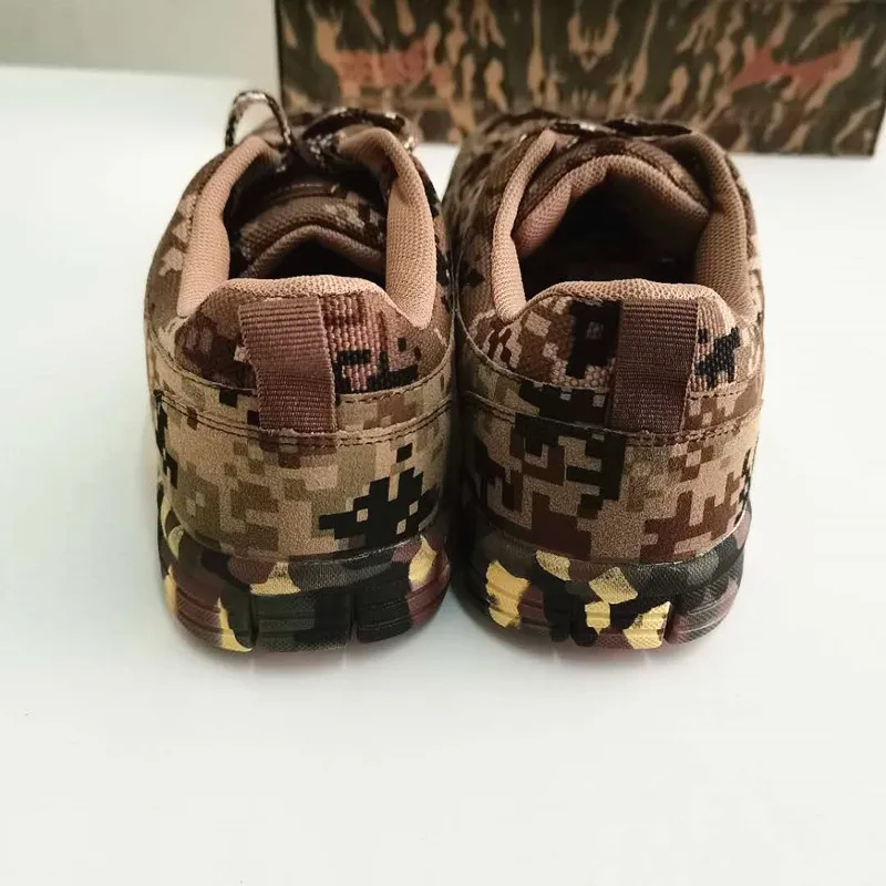 

Camouflage Shoes Running Shoes Training Shoes Breathable Canvas Shoes Digital Camouflage Shoes Outdoor Lightweight sneakers