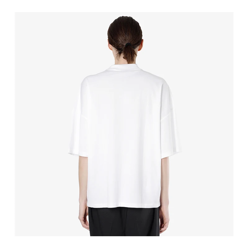 Футболка со средним воротником и рукавами с пятью точками заниженные плечи