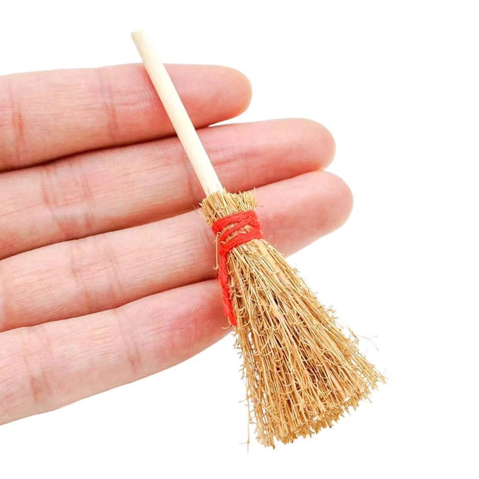 

1PCS Dollhouse Furniture Miniature Dolls House Kitchen Yard Accessory 1/12 Wood Broom Classic Toys Pretend Play Furniture Toys