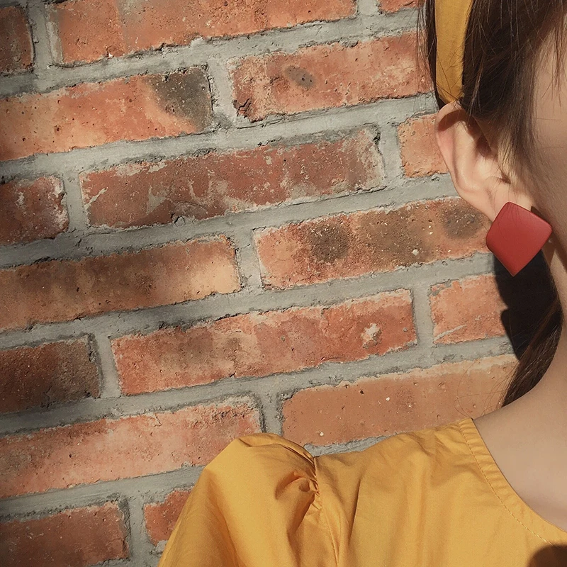 

Irregular Geometric Metal Asymmetric Stud Earrings 2021 New Simple Retro Fashion Joker Earrings Women Jewelry, Gift Accessories