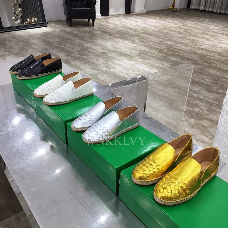 

2021 Spring Summer Walk Shoes Women Lazy Loafers handmade weave Round Toe flat heel Comfortable Casual shoes gold silver mules