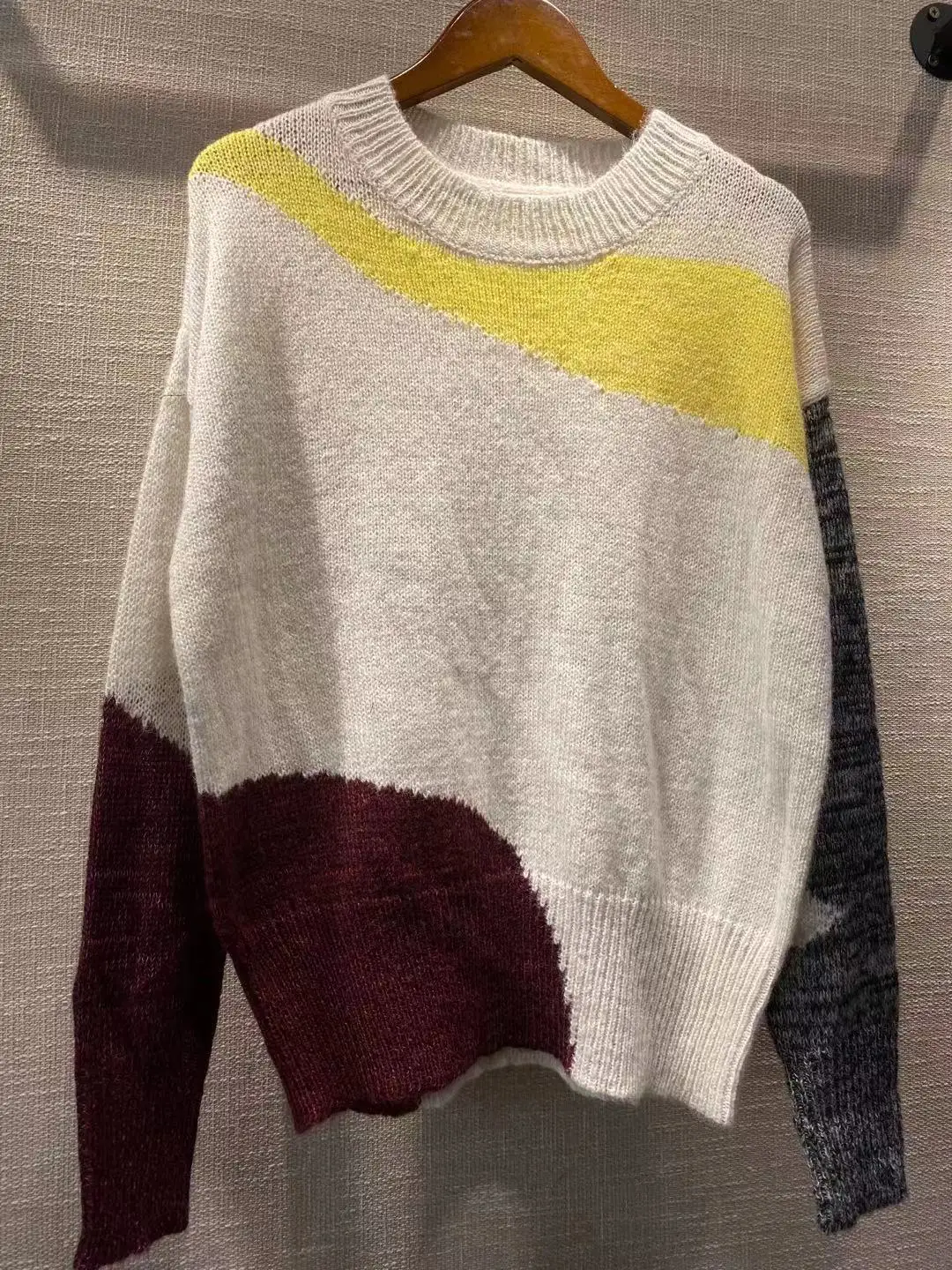 

Autumn and 2021 Winter New Round Neck Pullover Knitted Sweater Color Matching Loose Sweater Women