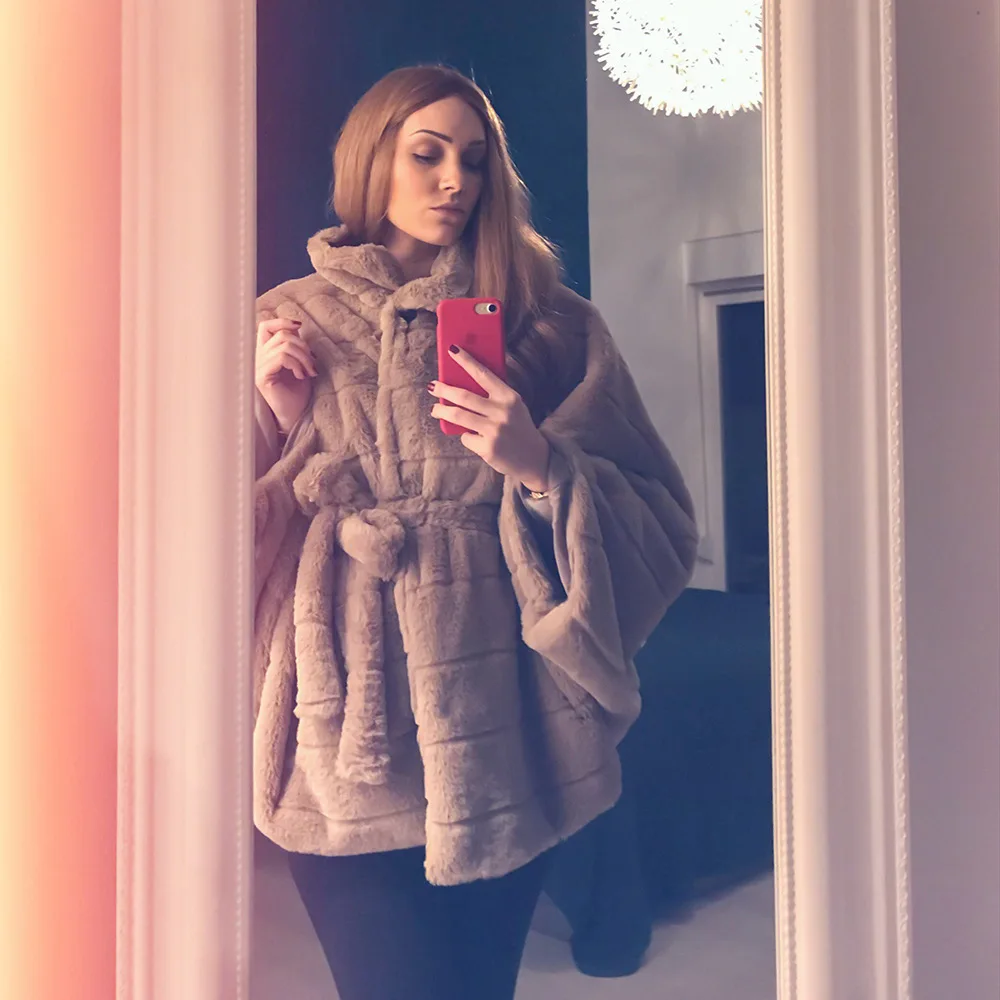 Женская куртка из искусственного лисьего меха с воротником и бантом плотная