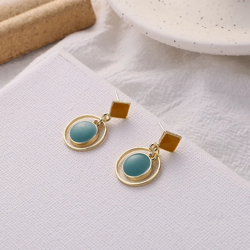 

Korea Fashion Earrings 2021 Fashion Trend Retro Autumn Women's Stud Clip on Earrings Without Ear Holes Gift Jewelry Stud