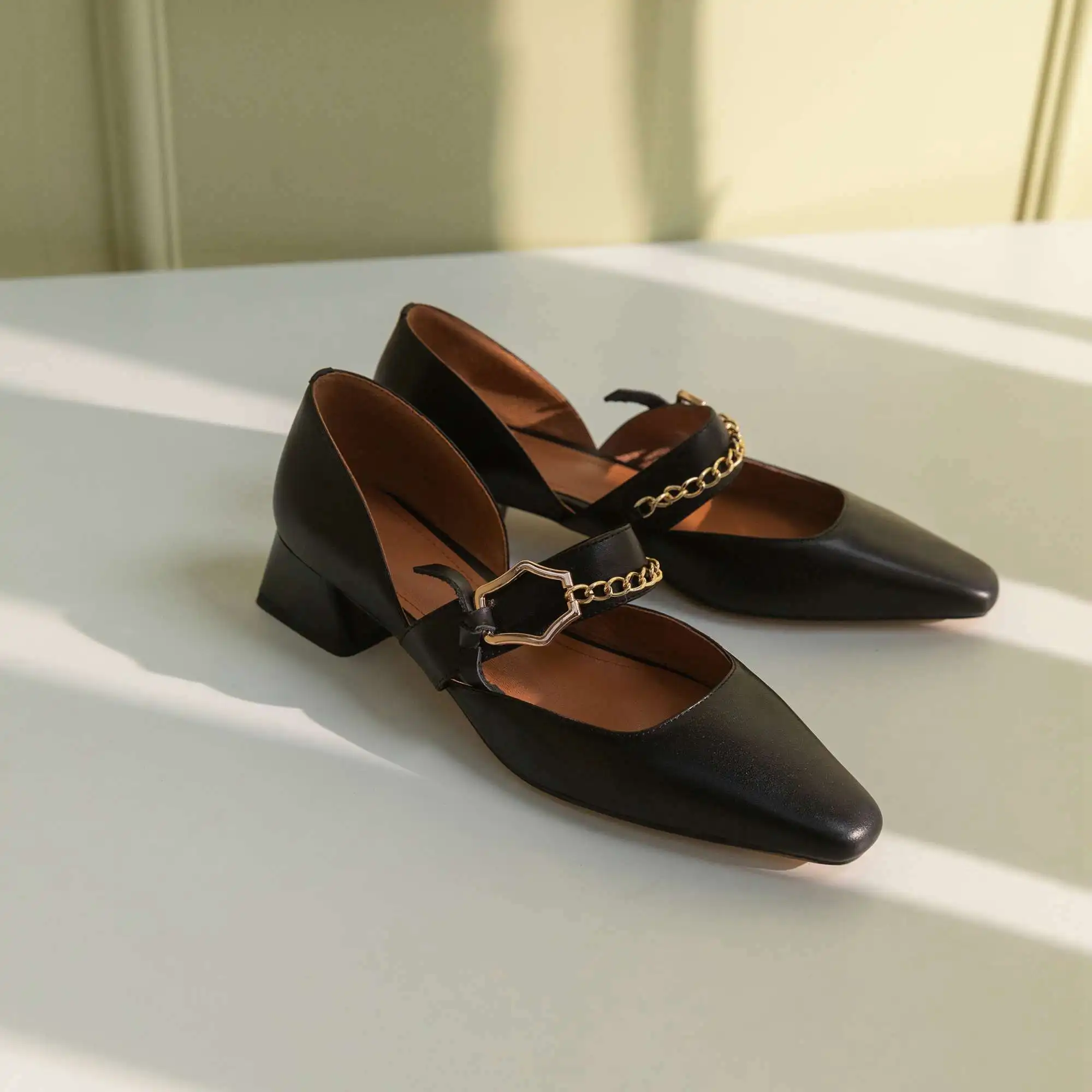 

Krazing pot genuine leather square toe med heel classic colors brand shoes Korean street beauty lady daily wear women pumps L81