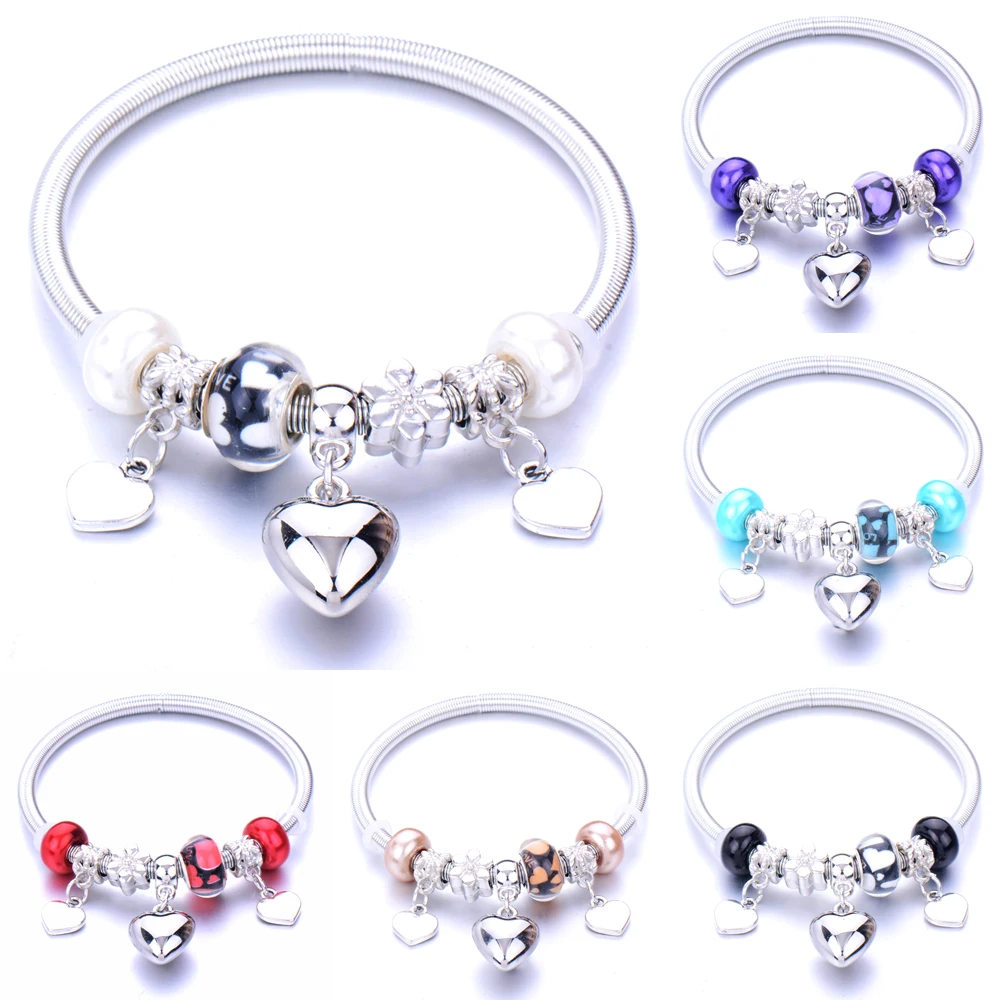 Весенний металлический браслет с бусинами в форме сердца подходит для дам