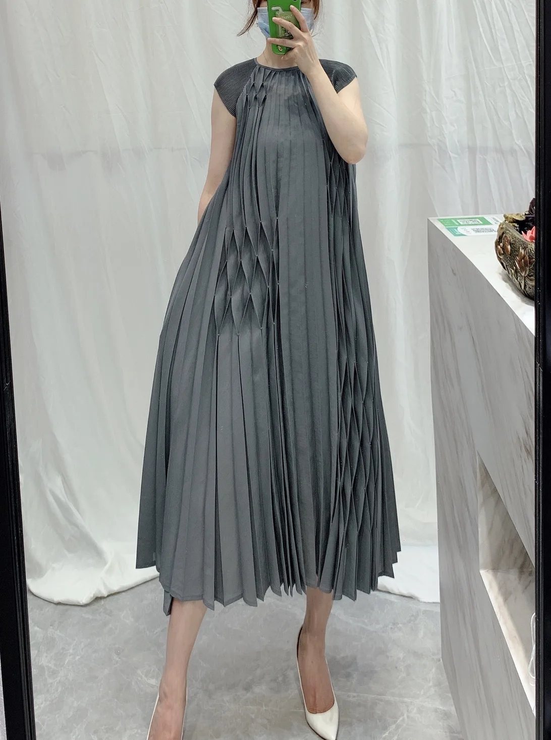 

Pleated fat mm dress 2020 new skirt women's summer European style loose high end large women's dress