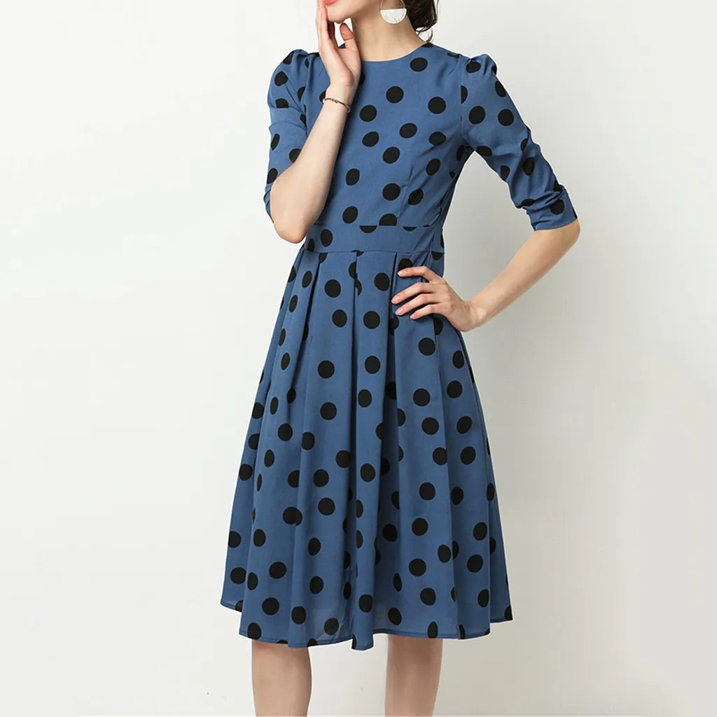 Модное женское платье с коротким рукавом и круглым вырезом в горошек