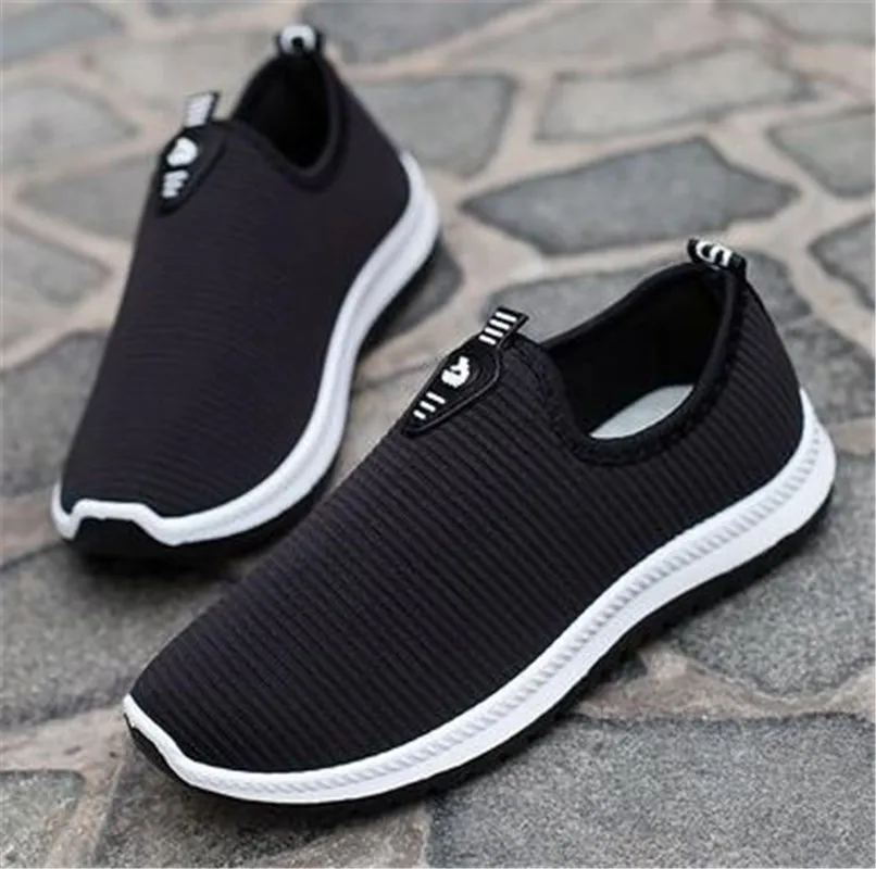 

Lightweight Running Shoes Sneakers men's Summer Man Comfortable Classical Mesh Breathable Casual
