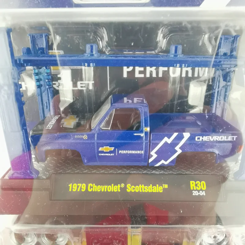 

M2 machines 1:64 1979 Chevrolets Scottsdale Collection Metal Die-cast Simulation Model Cars Toys