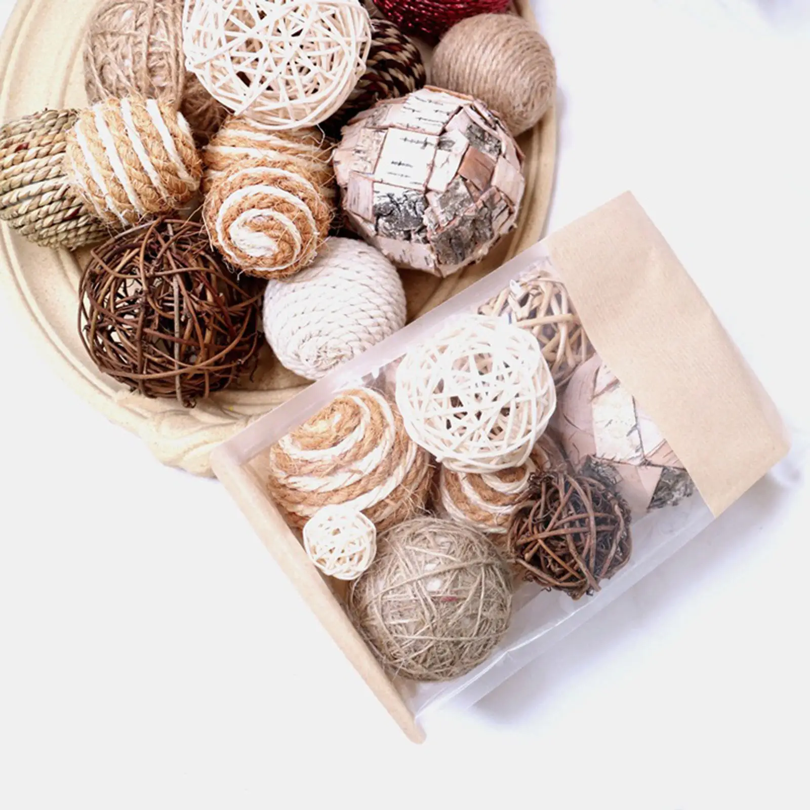 

Rattan Ball Spherical Woven Wicker Balls for Christmas Decoration Coffee