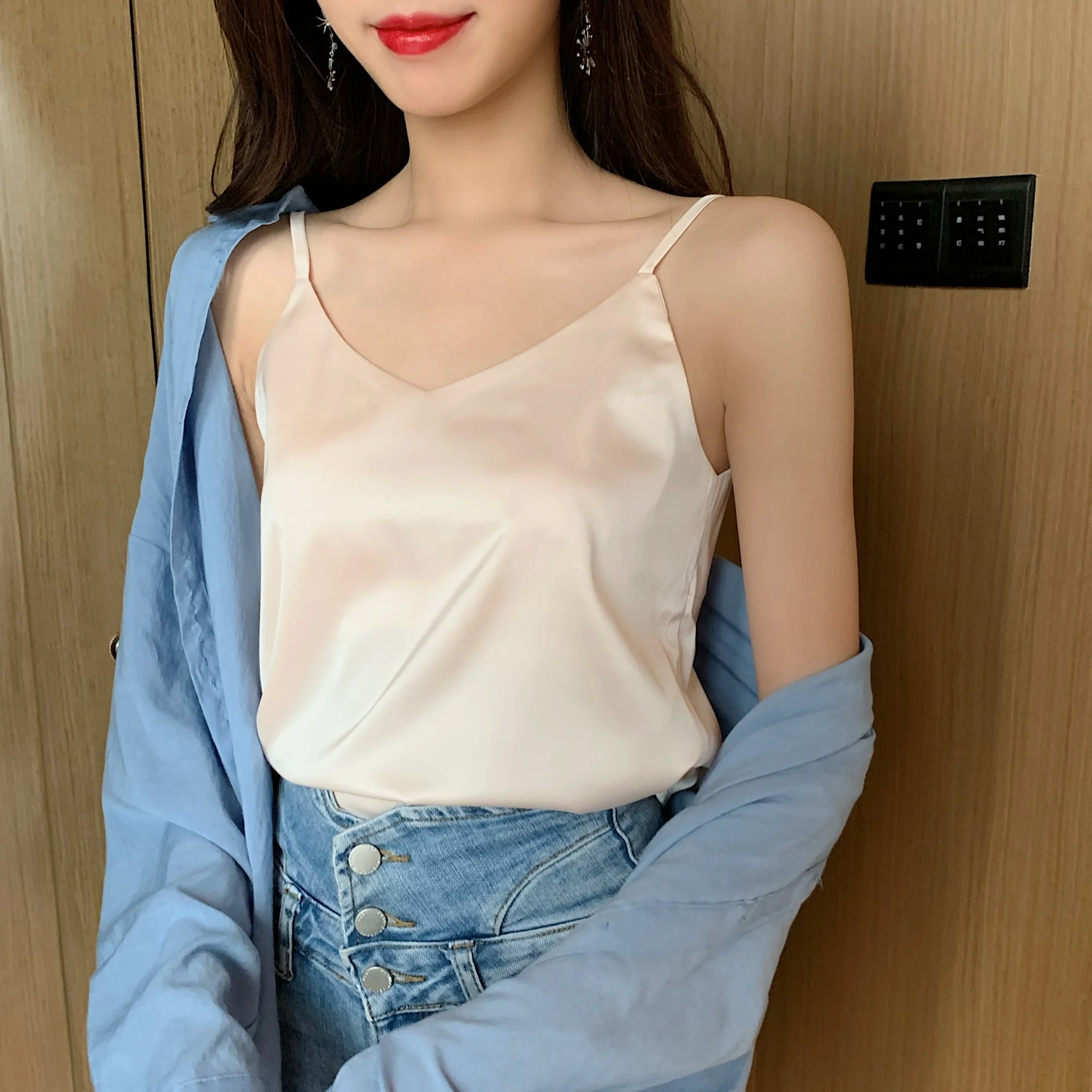 

2021 Новая модная свободная и цветная пикантная одежда шелковая Кофта женская верхняя одежда nuyoah