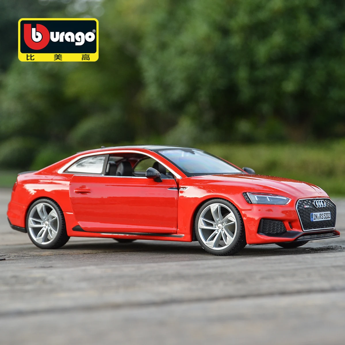 Bburago 1:24 Scale Audi RS 5 Coupe Red alloy racing car Alloy Luxury Vehicle Diecast Pull Back Cars Model Toy Collection Gift