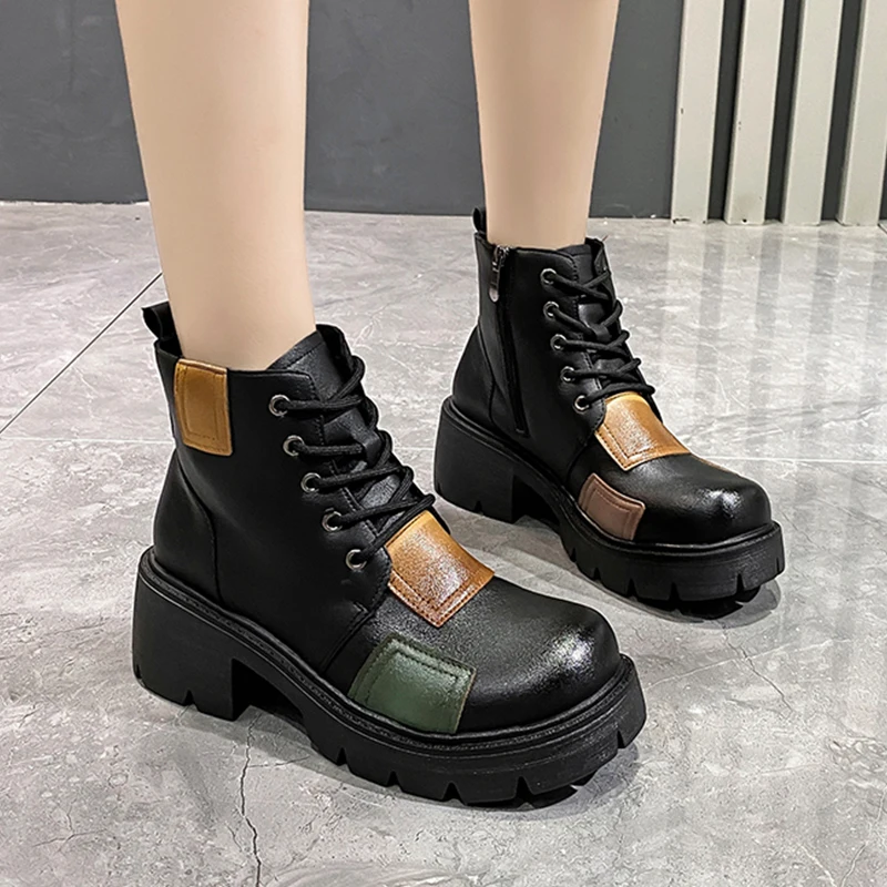 

Женские черные кожаные боевые ботинки на массивной платформе с круглым носком в стиле панк, зимние женские ботильоны на массивном каблуке, ...