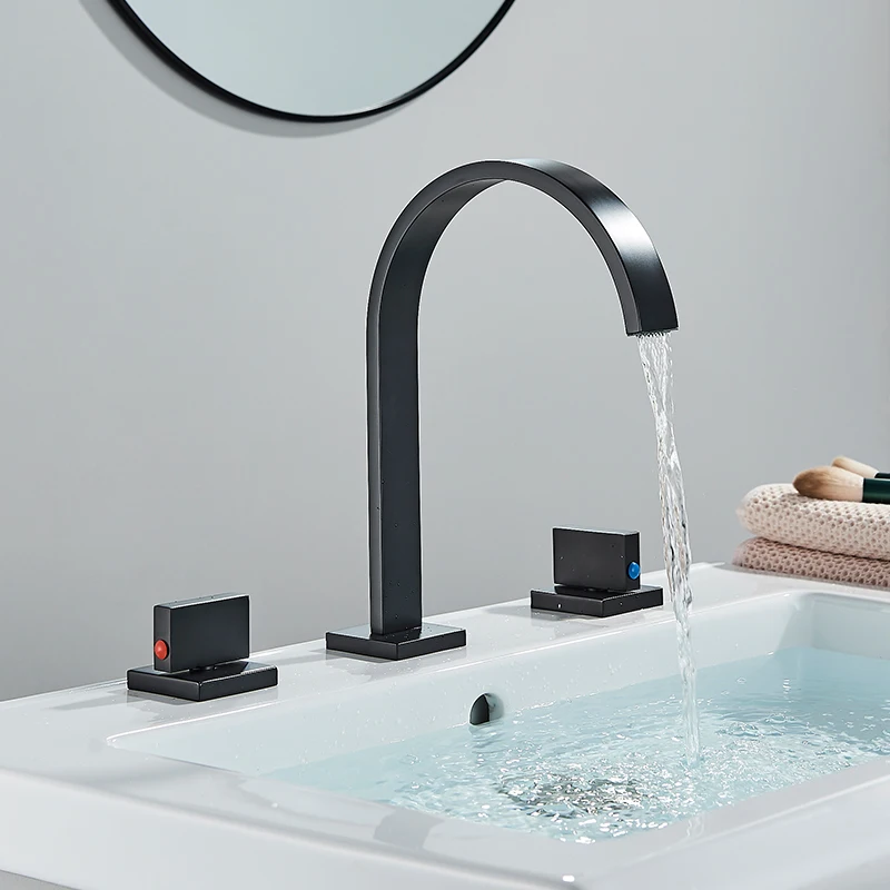 Золотистый смеситель для раковины горячей и холодной воды с тремя отверстиями