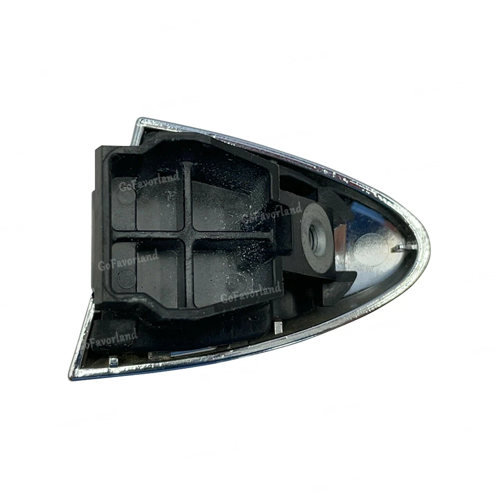 Передняя правая боковая хромированная крышка для внешней дверной ручки 69217-33040