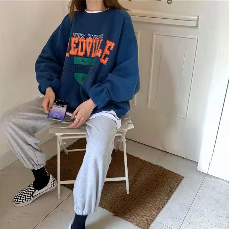 

Женский свободный пуловер с длинным рукавом и круглым вырезом