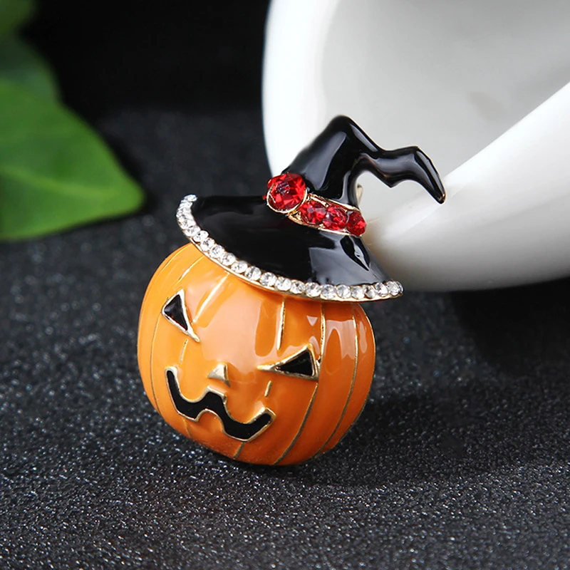 

Vintage Fashion Pumpkin Hat Brooch Pin Cute Crystal Hat Pumpkin Brooches Halloween Thanksgiving Jewelry Gift