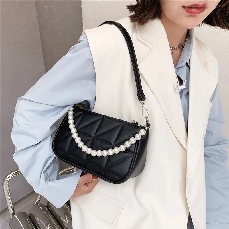 

Pearl Beading Belt Design Small Armpit Crossbody Messenger Bag for Women 2021 Simple Luxury Tendy Shoulder Handbags Female
