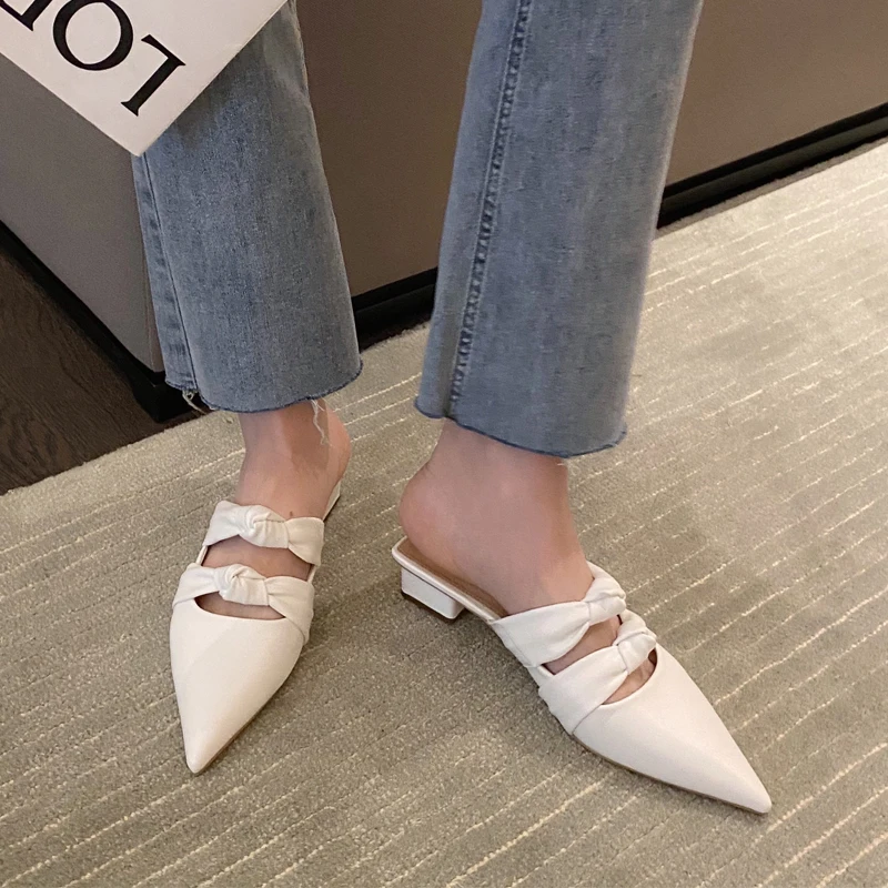 

2021 Women Slippers Pointed Toe Mules Slides Slippers Shoes Woman Thick Low Heel Slip On Female Flat Outdoor Slides Slippers