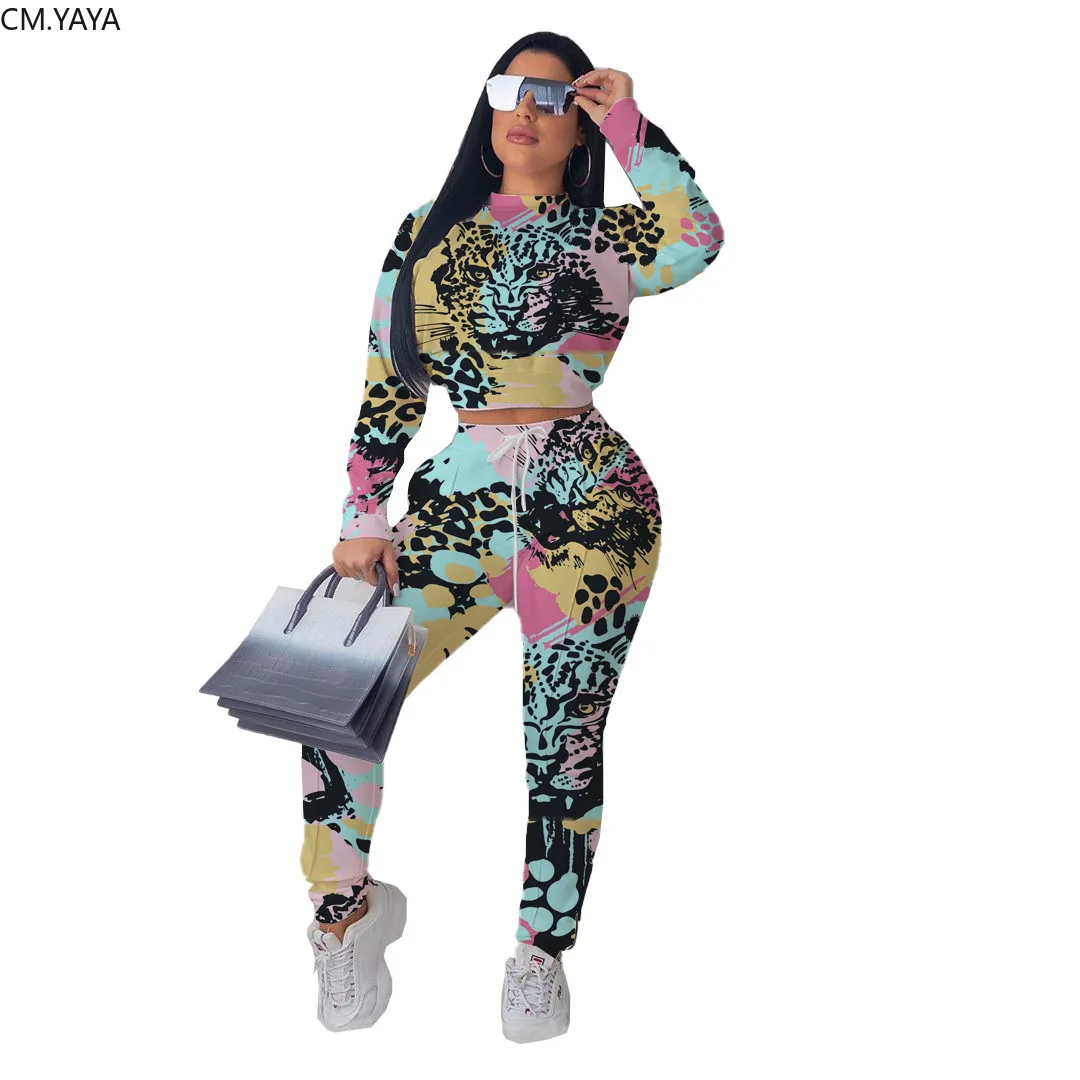 Осенний спортивный женский комплект с леопардовым принтом короткий свитер
