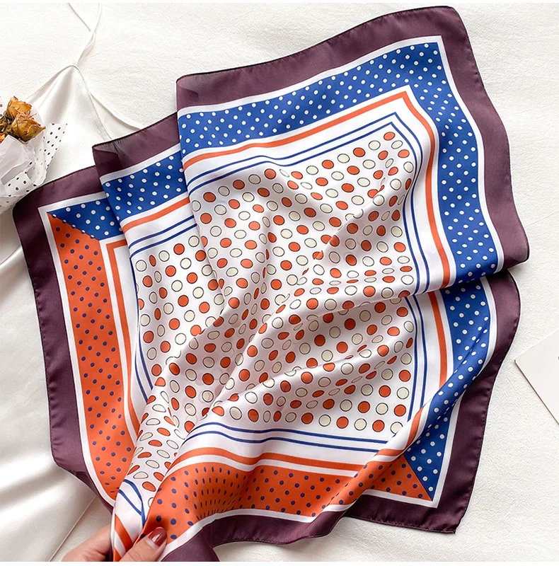 Платок женский Шелковый в горошек 70 см с принтом квадратный весна 2021