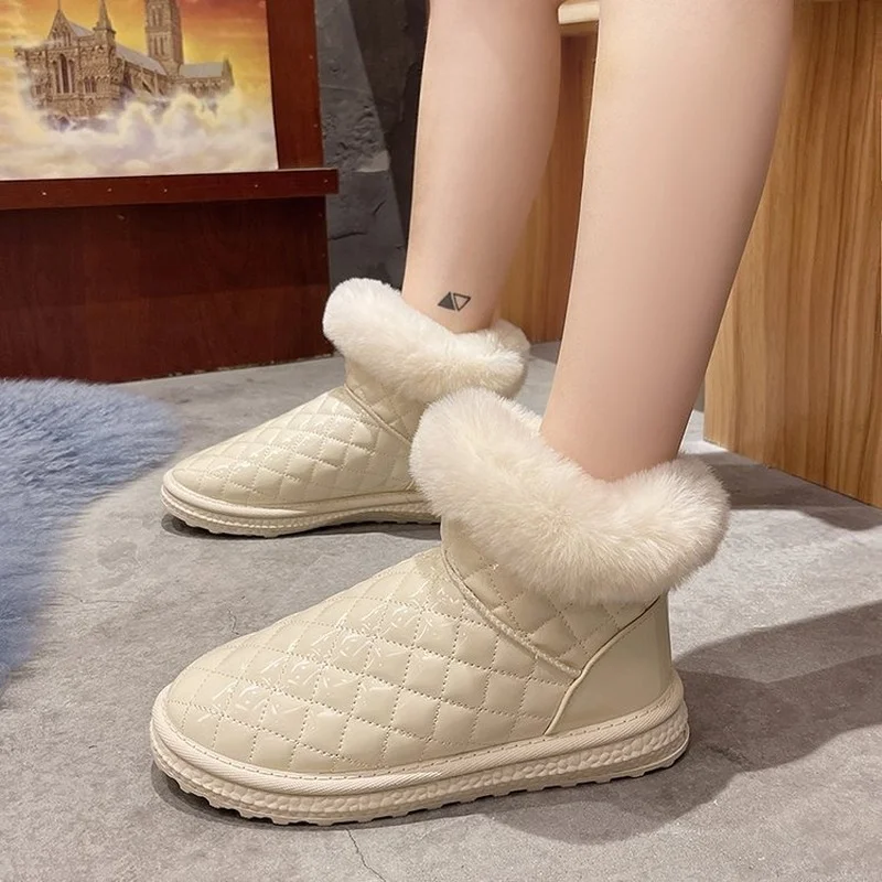 

Fashion snow boots 2022 new winter plus velvet thickening Korean version of the flat-bottomed short-tube locomotive cotton boots