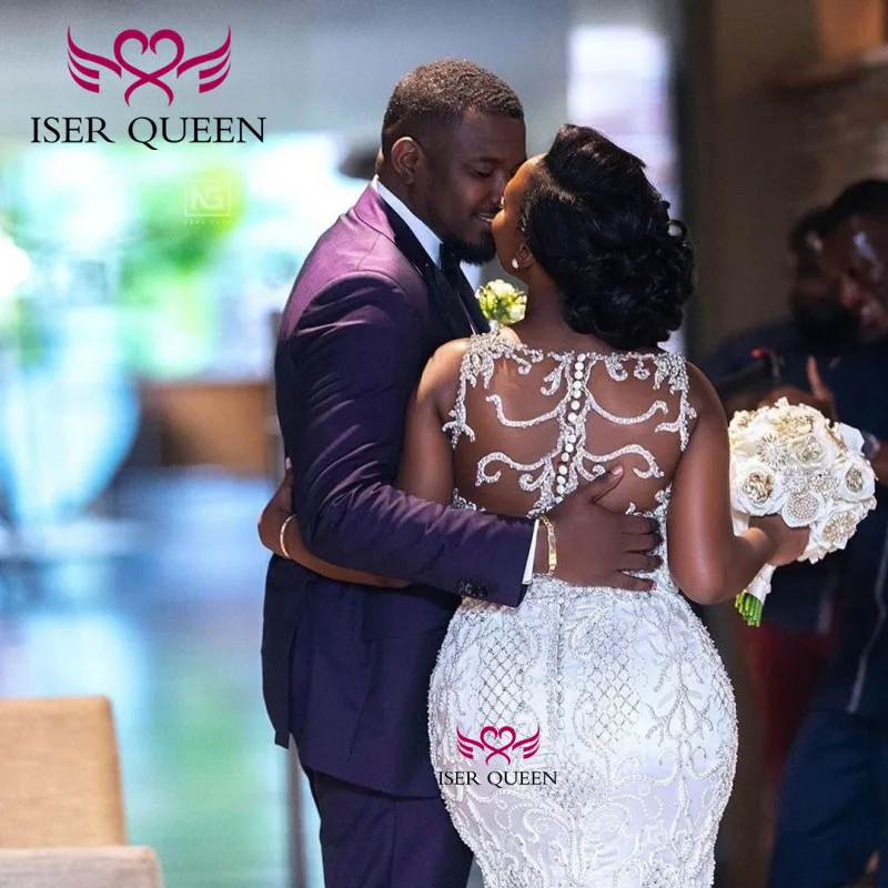 Свадебные платья на тонких бретельках с изящной вышивкой жемчугом бисером