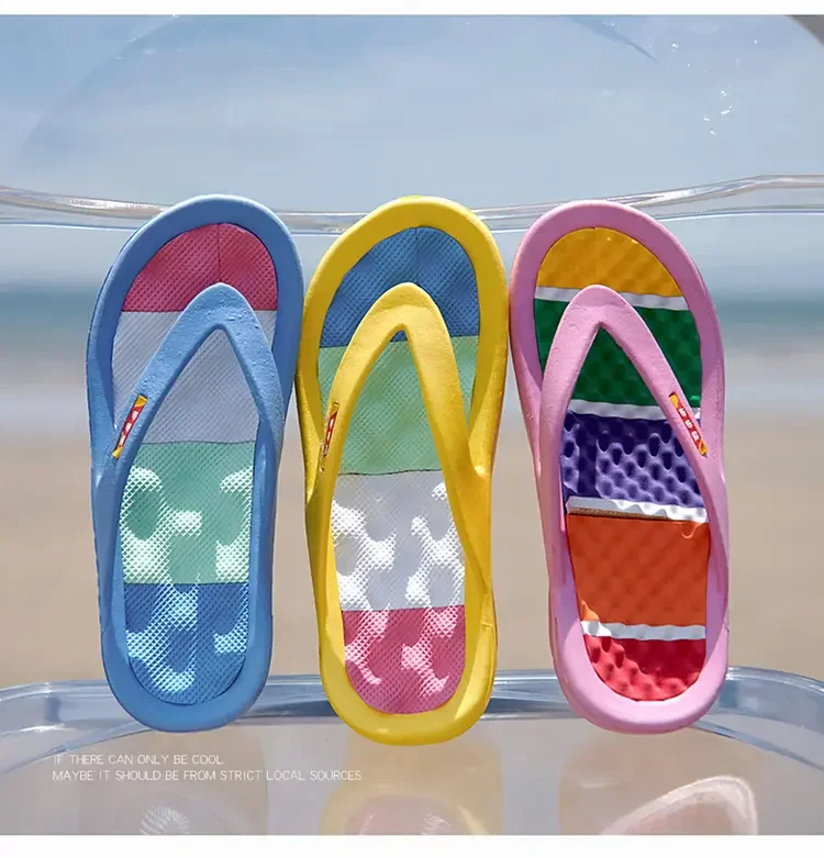 

Women's lightweight thick bottom fashion swing Beach Flip Flops