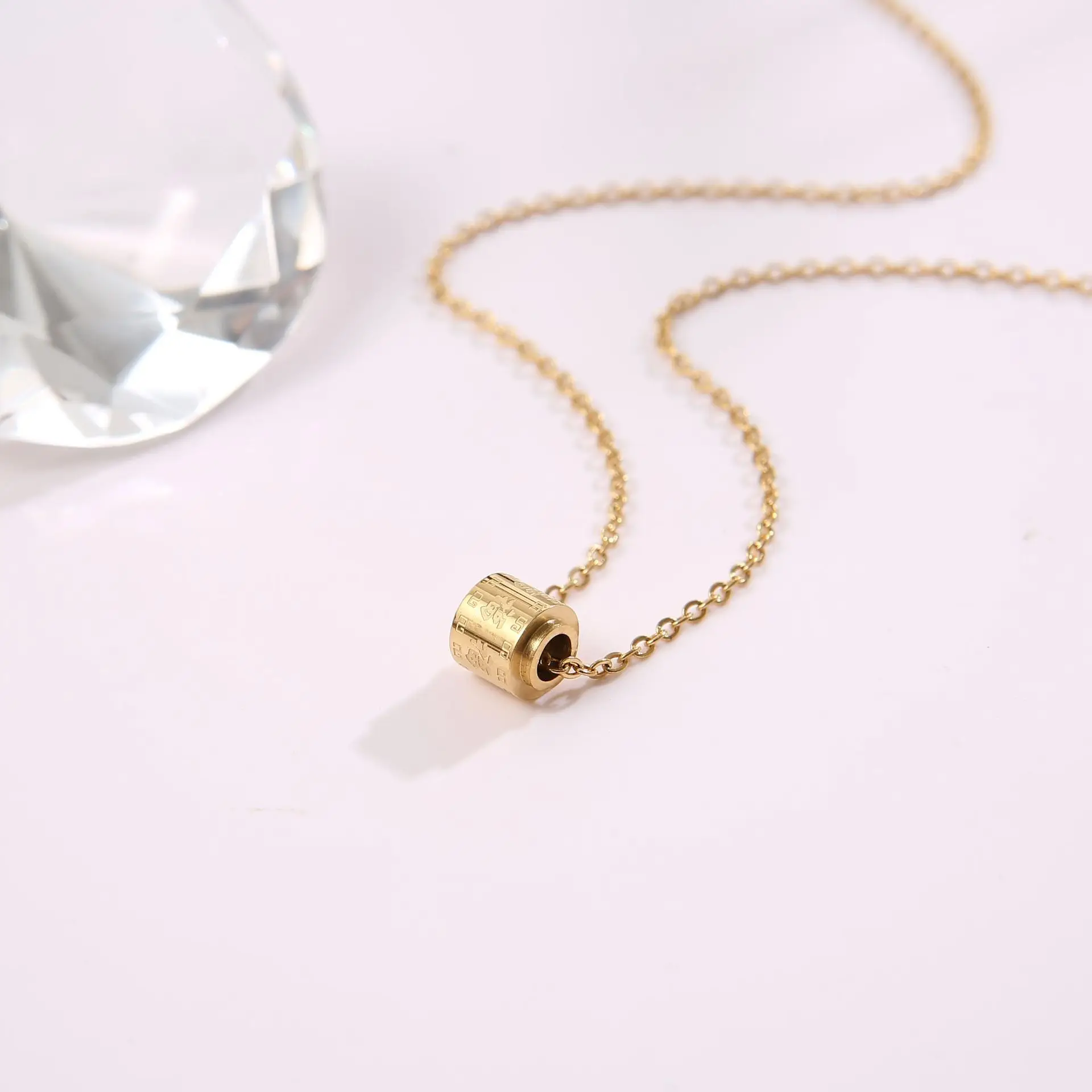 

Goblin Temperament Manyao Titanium Steel Necklace Female Clavicle Chain