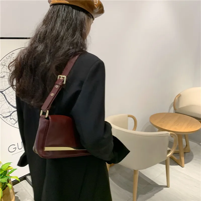 

Retro Patchwork Color Shoulder Bags Women Fashion Crossbody Bag Purses Ladies Designer Pu Casual Messenger Bags Underarm Handbag