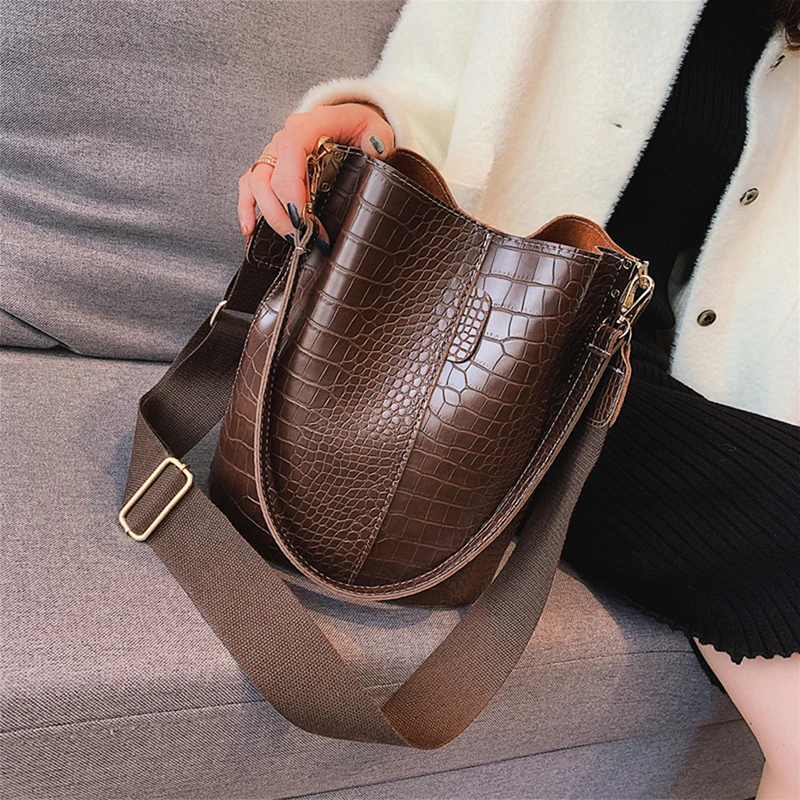 

Alligator Pattern Bucket Bag For Women Vintage Shoulder Bag Big Capacity Crossbody Bag Elegant Shopping Handbag Purse