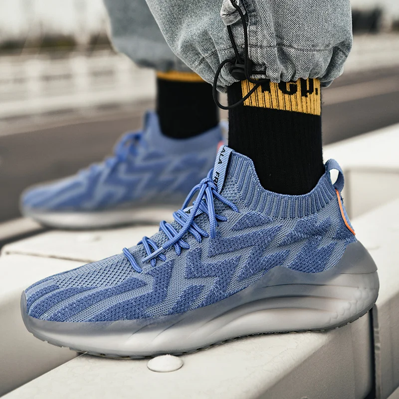 

New Men Running Shoes Flying Woven Socks Sneakers Sports Lightweight Baskets Outdoor Athletic Daddy Shoes Men Zapatillas Hombre