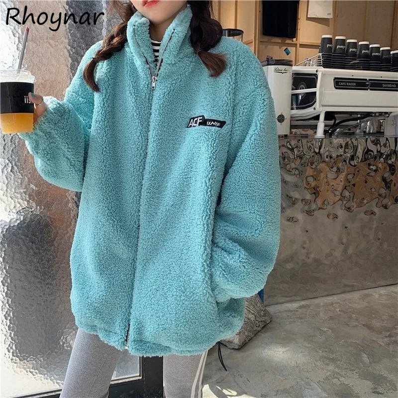 

Куртка женская зимняя утепленная с буквенным воротником-стойкой