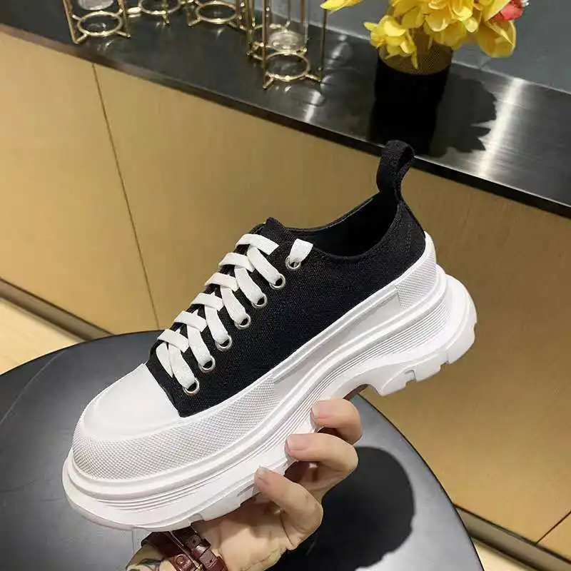 

2020 New Women's Sports White Shoes Spring Autumn Fashion Lace Round Head Thick Bottom Design Canvas Breathable Casual Shoes